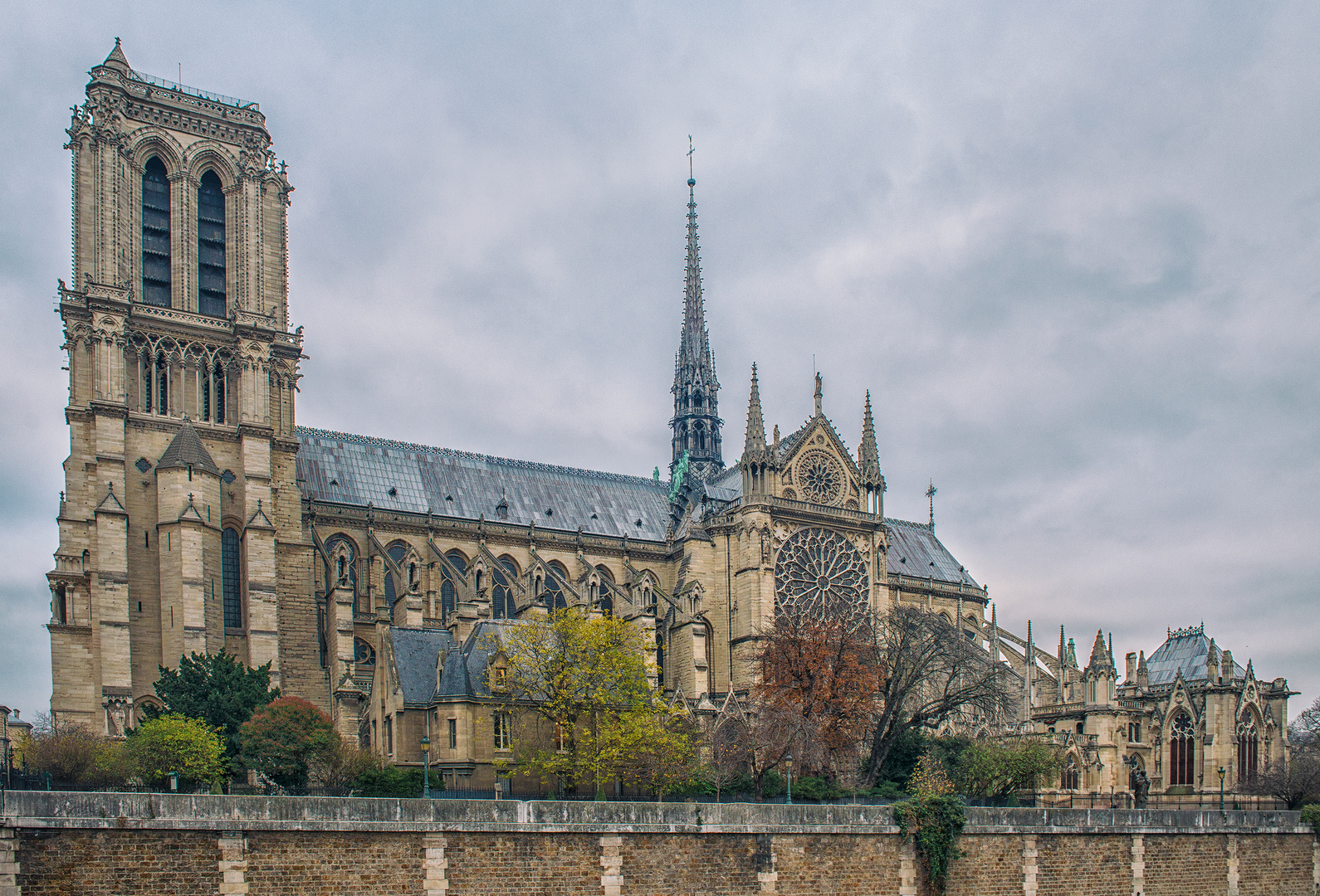 NOTRE DAME