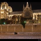 Notre Dame bei Nacht