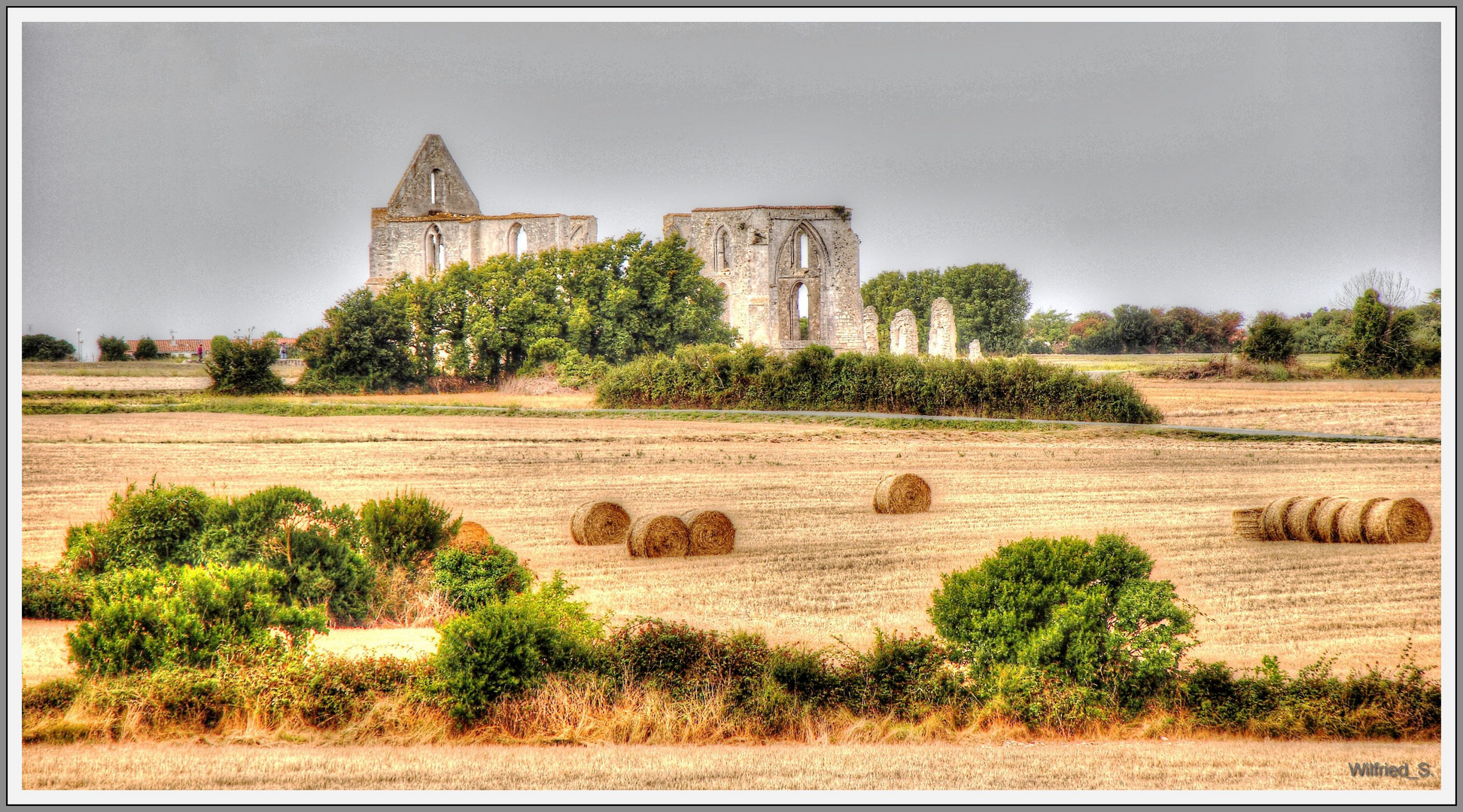 Notre Dame de Ré (Notre Dame des Chateliers)