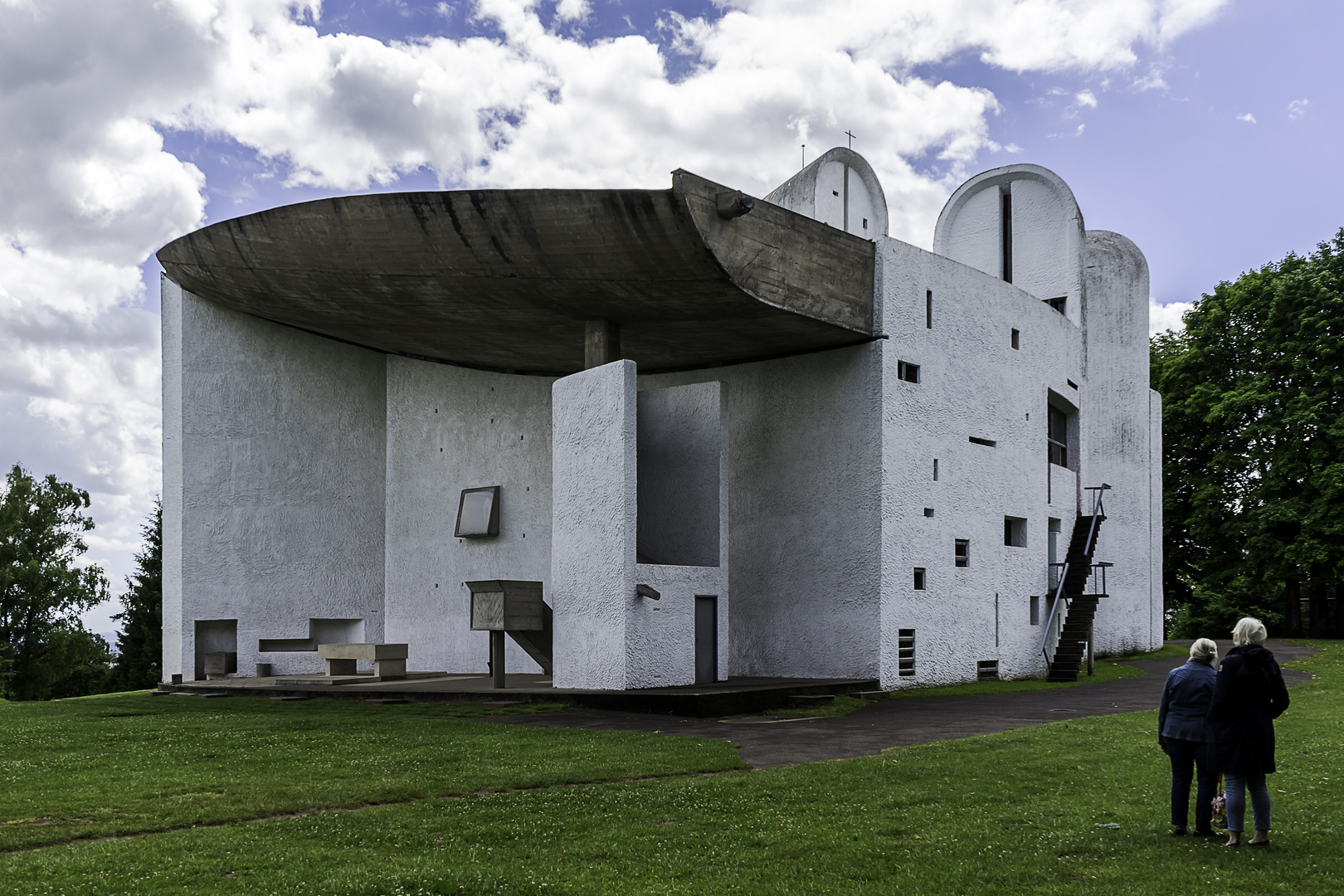 Notre Dame du Haut in Ronchamp 01