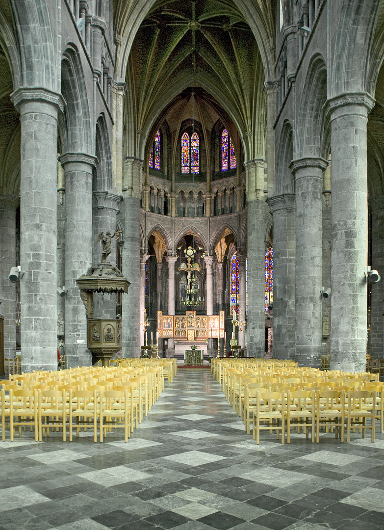 Notre-Dame in Dinant (B)