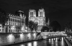 Notre-Dame in s/w