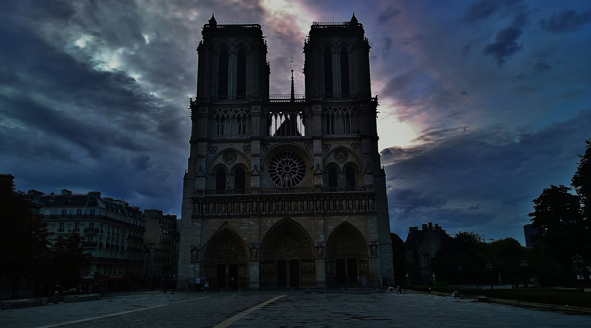 Notre dame insolita