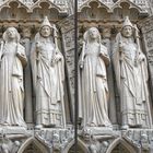 Notre Dame - Kreuzblick Ausschnitt aus einer Figurengruppe