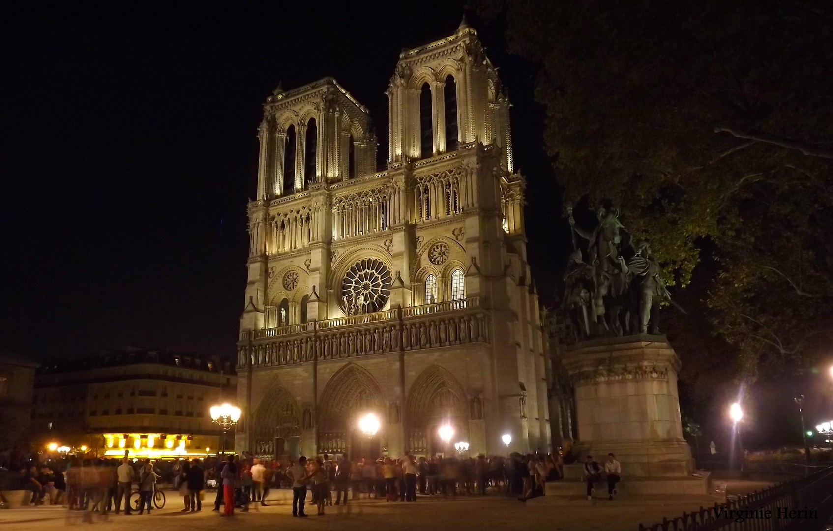 Notre Dame la nuit