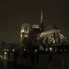 notre dame la nuit