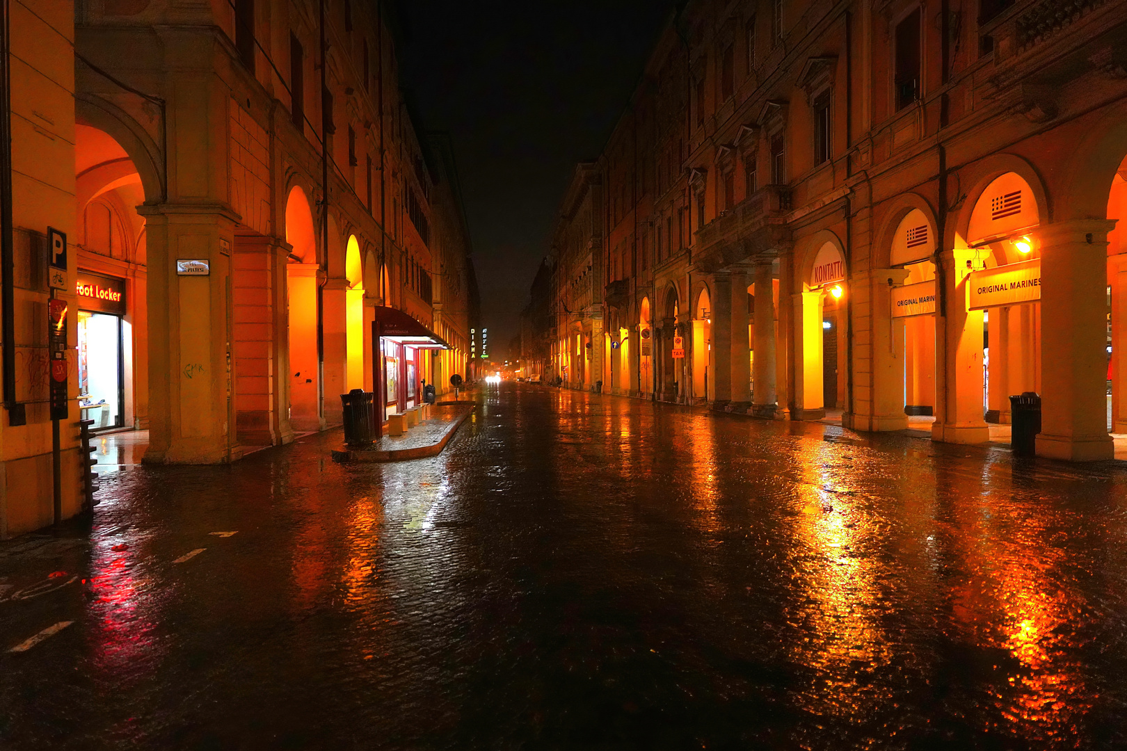 Notte a Bologna