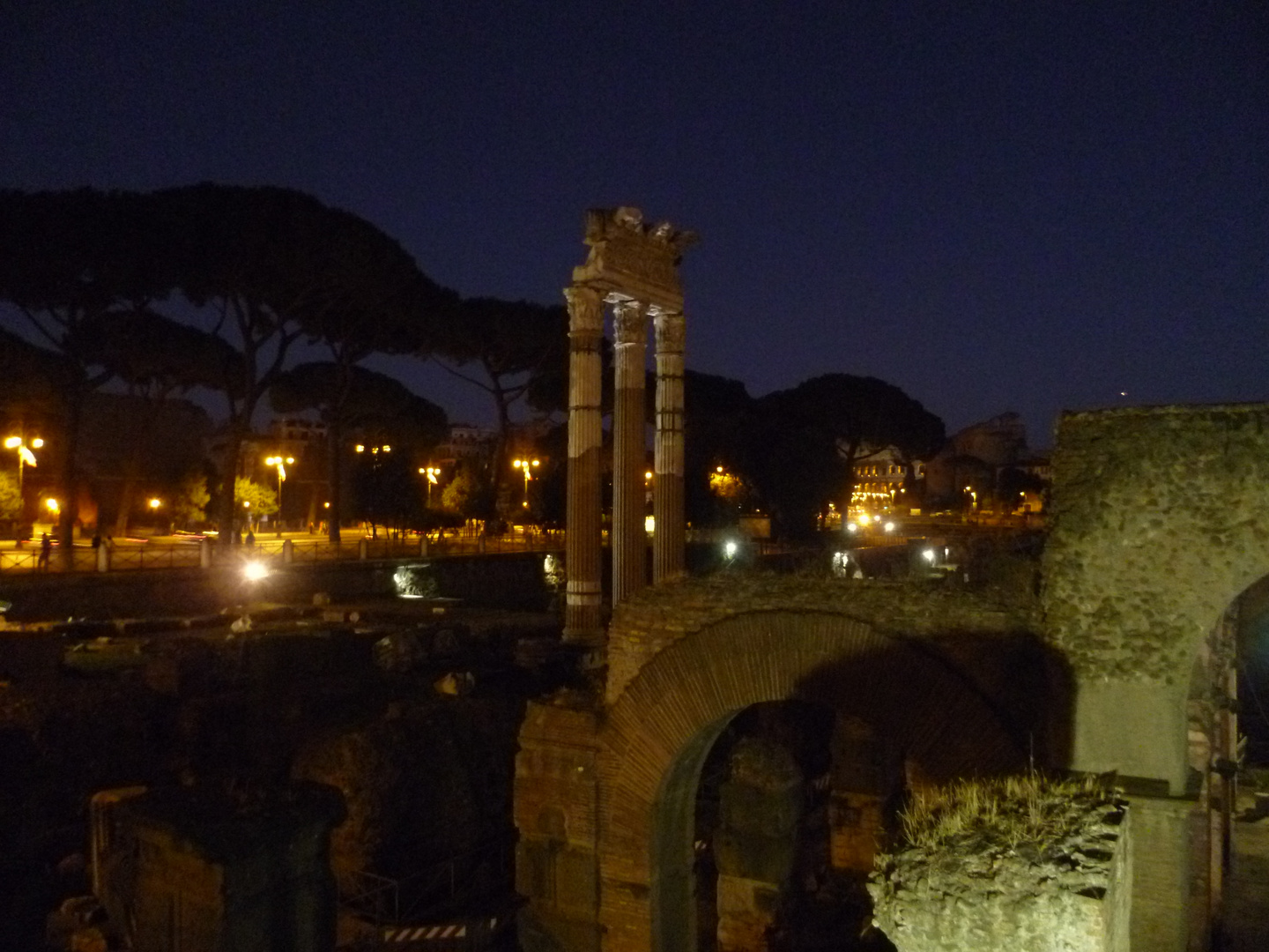 ... notte al foro romano...