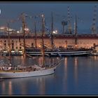 Notturna sul porto antico di genova