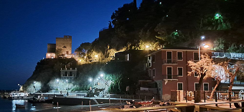 Notturno a Monterosso.!...