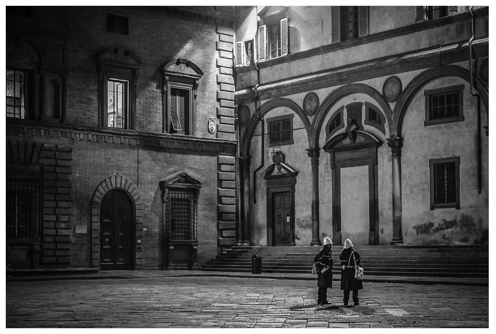 "Notturno" in Piazza SS. Annunziata