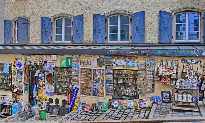 Notwendige Dinge kann man hier kaufen