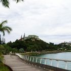 Nouméa - Bord de mer à la baie de l’Orphelinat par temps gris