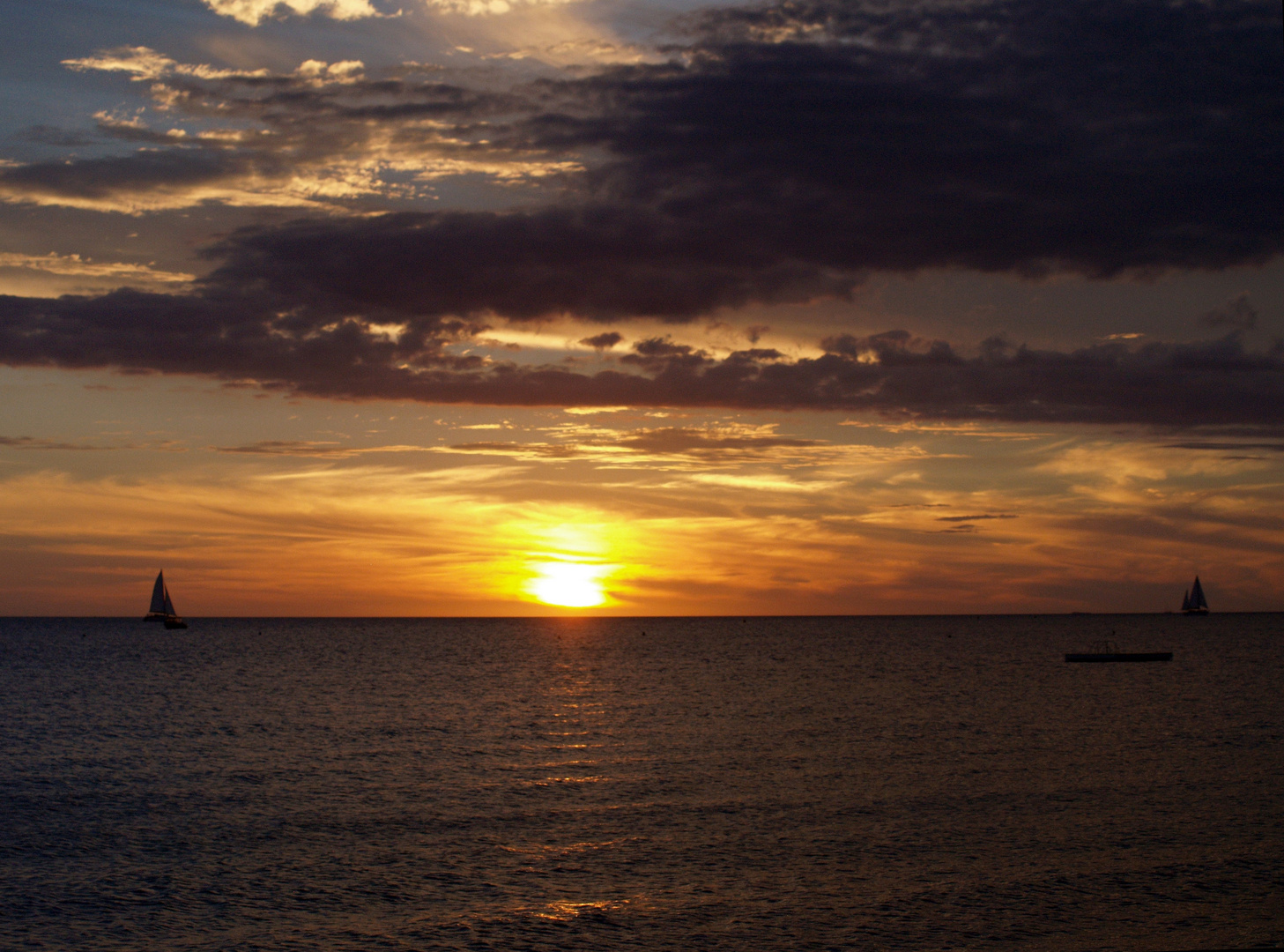Nouméa - Coucher de soleil et voiles - Sonnenuntergang und Segel
