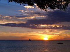 Nouméa - Coucher de soleil sur Anse Vata - Sonnenuntergang an der Anse Vata Bucht