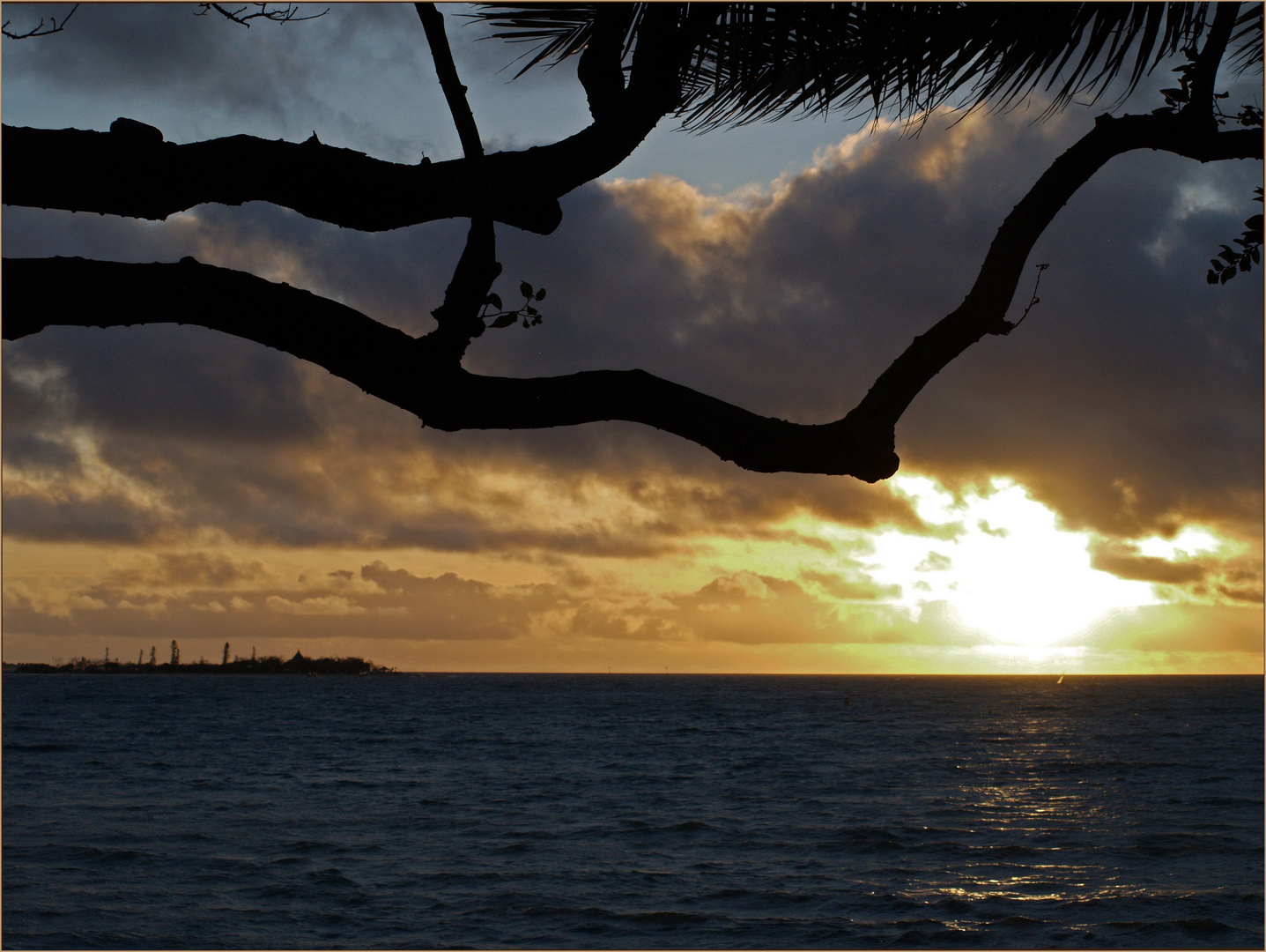 Nouméa - Coucher de soleil sur l’Île aux Canards - Sonnenuntergang auf die « Enteninsel »