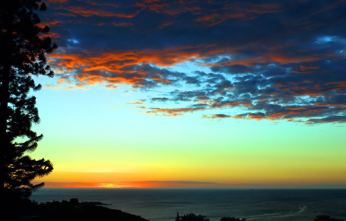 Nouméa - Coucher de soleil vu du Mont Ouen Toro