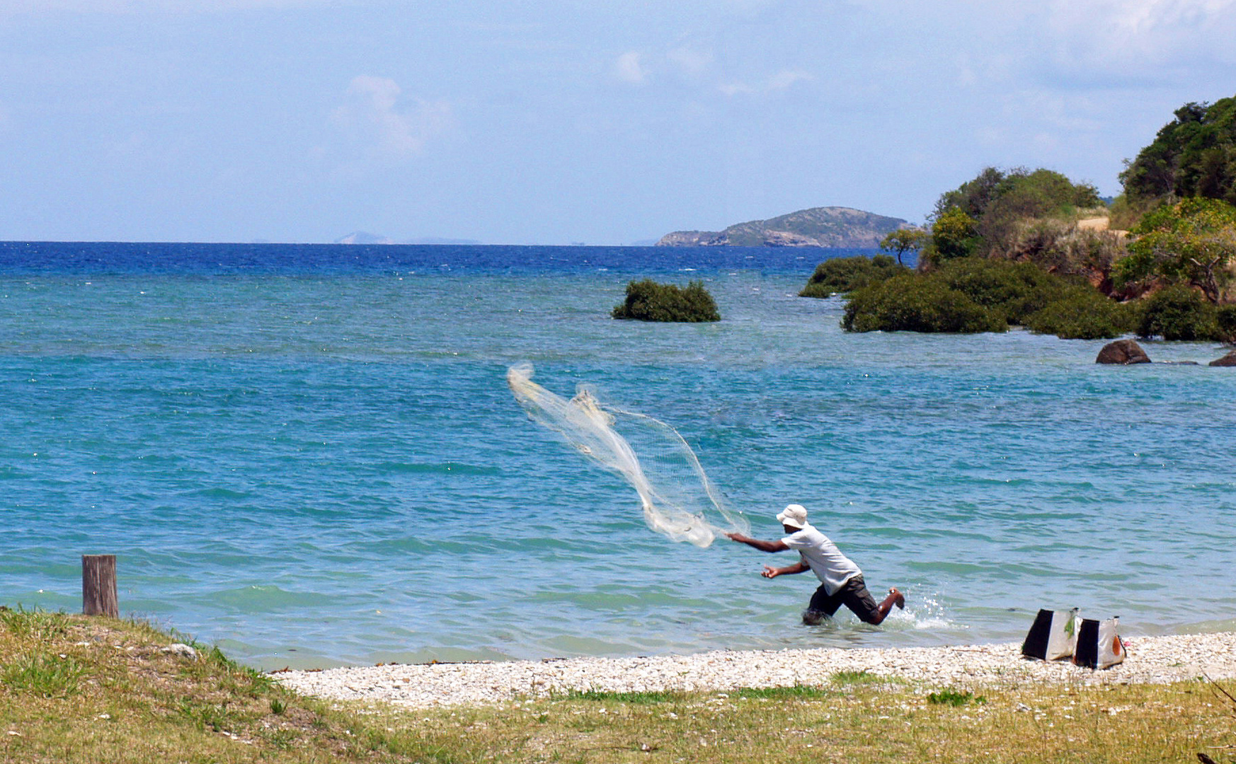 Nouméa - Kuendu Beach Resort - Lancer d’épervier - Netzwurf