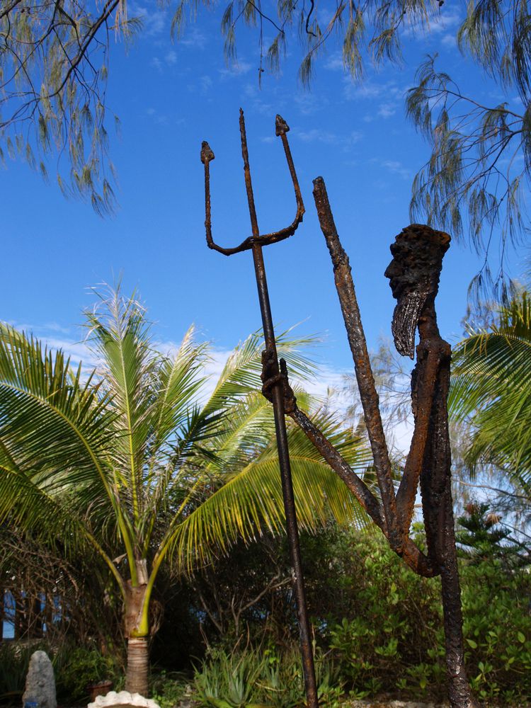 Nouméa - L’Île aux canards 12 - Sculpture kanak en métal
