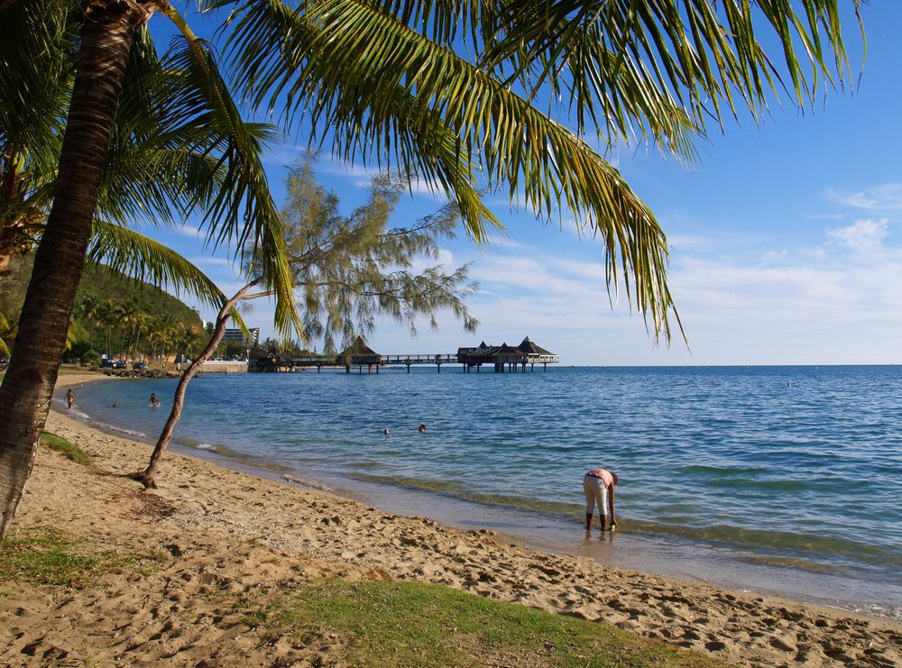 Nouméa – Vue vers le sud de Anse Vata en fin d’après-midi