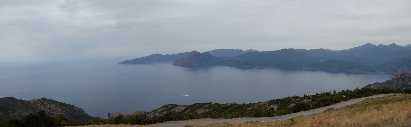 Nous pouvions y lire : "Liberta per Corsica"...