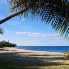 Nouvelle-Calédonie - Côte Est, la plage de Poindimié vers le nord-ouest.