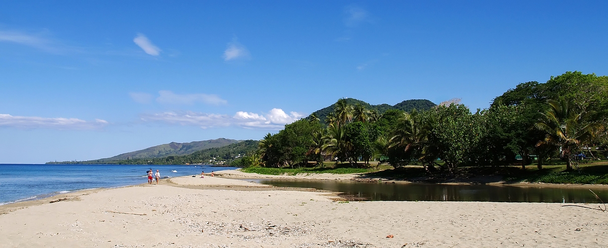 Nouvelle Calédonie, côte Est - Plage de Poindimié