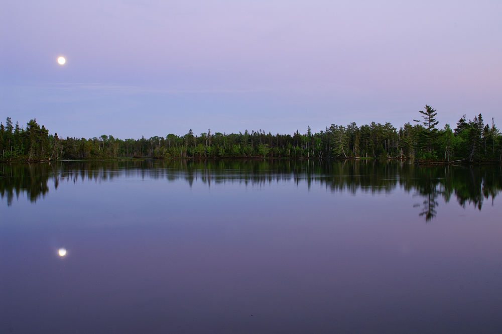 Nova Scotia - See mit Mond .....