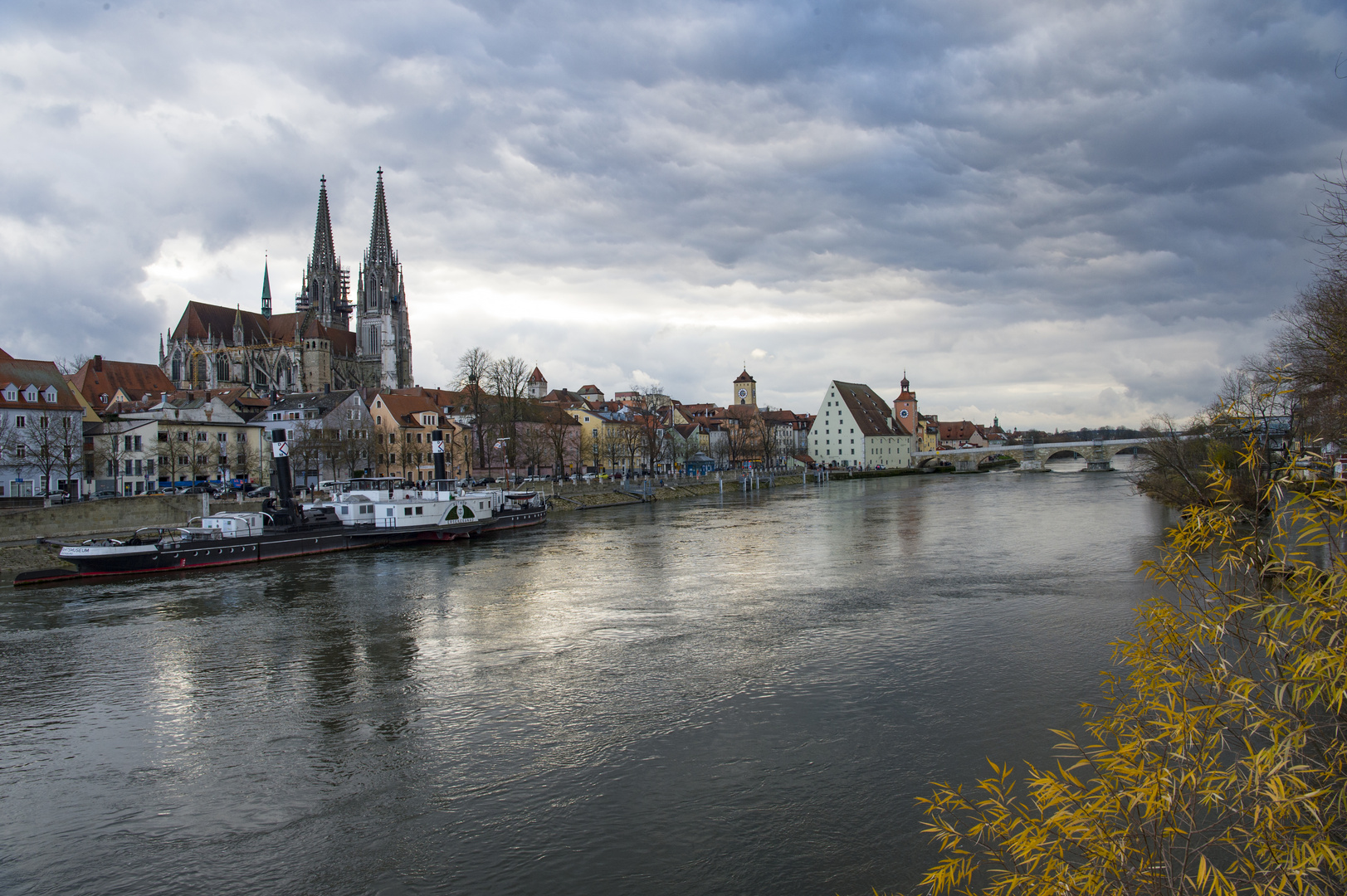 November-Donau in Regensburg