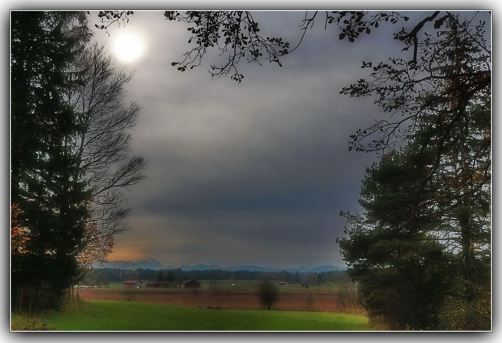 Novemberhimmel in Oberbayern