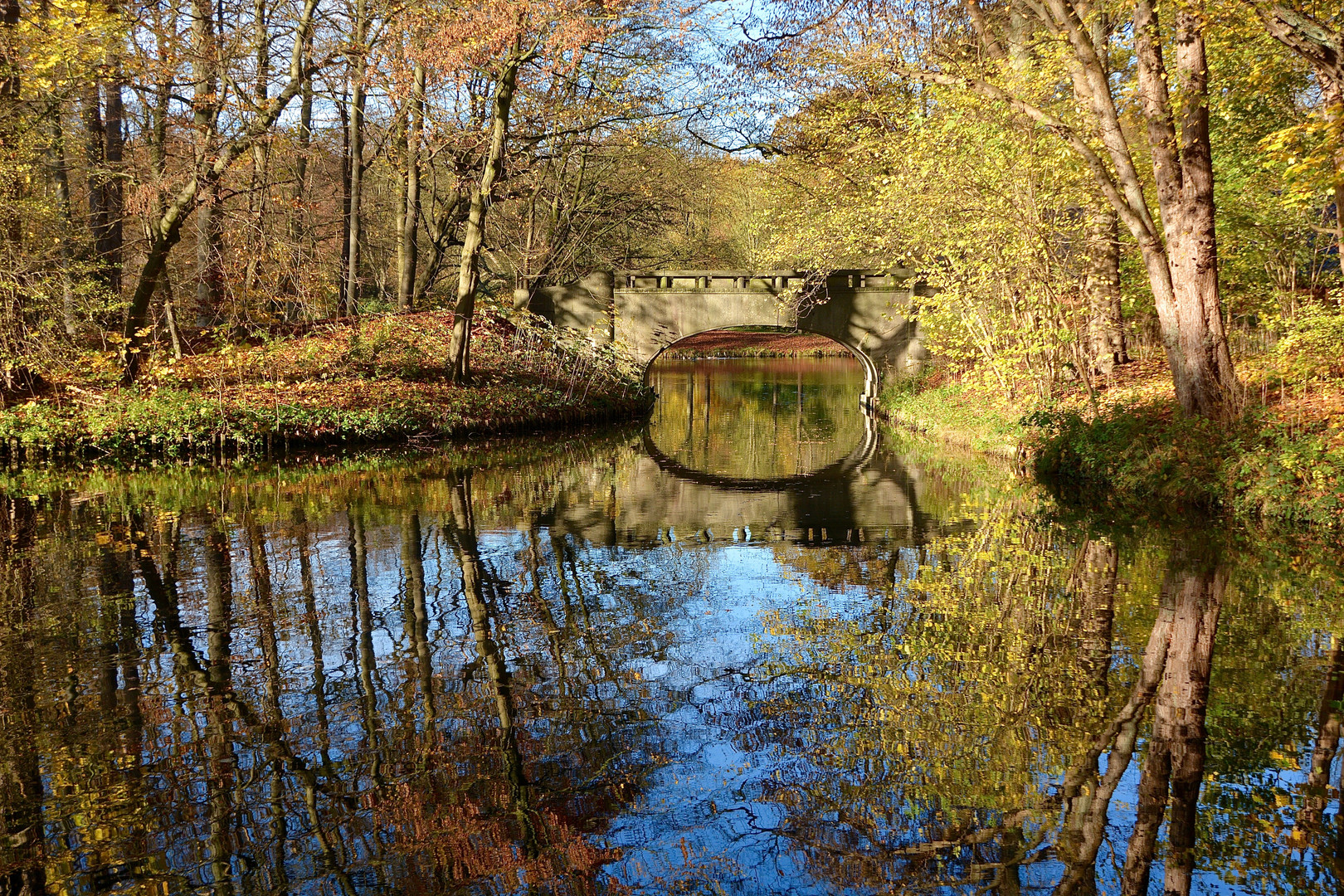 Novemberspiegelung