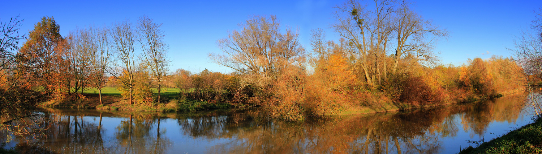 Novembertag am Fluß