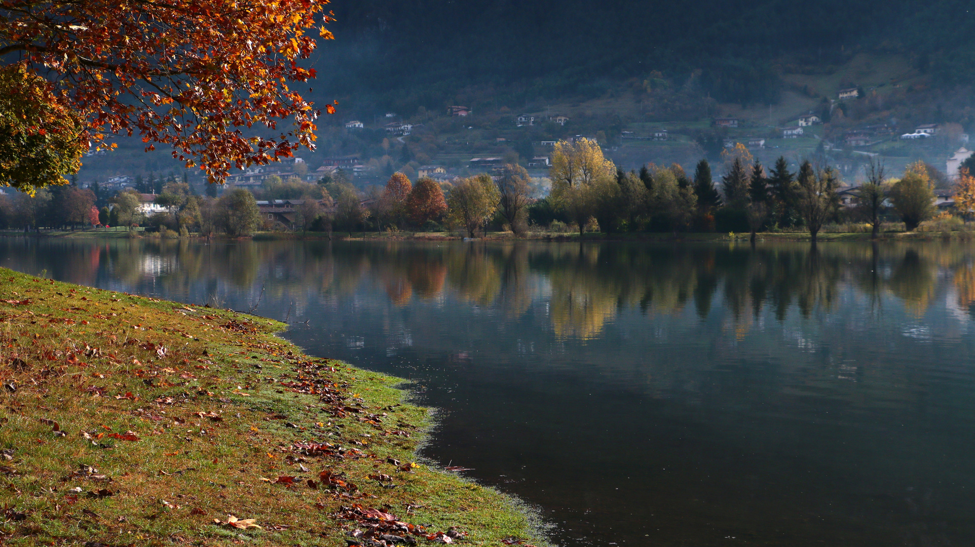 Novembre in riva al lago