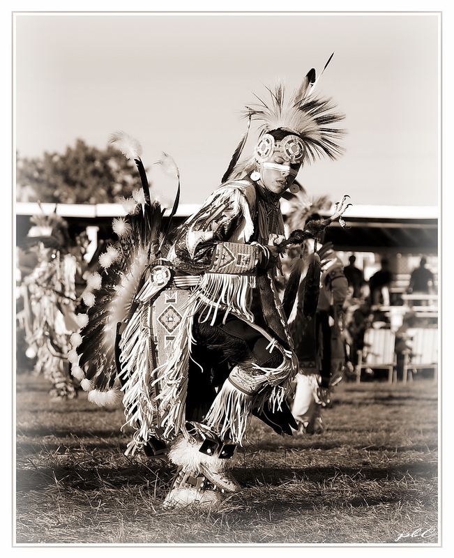 Novi Smith, native dancer