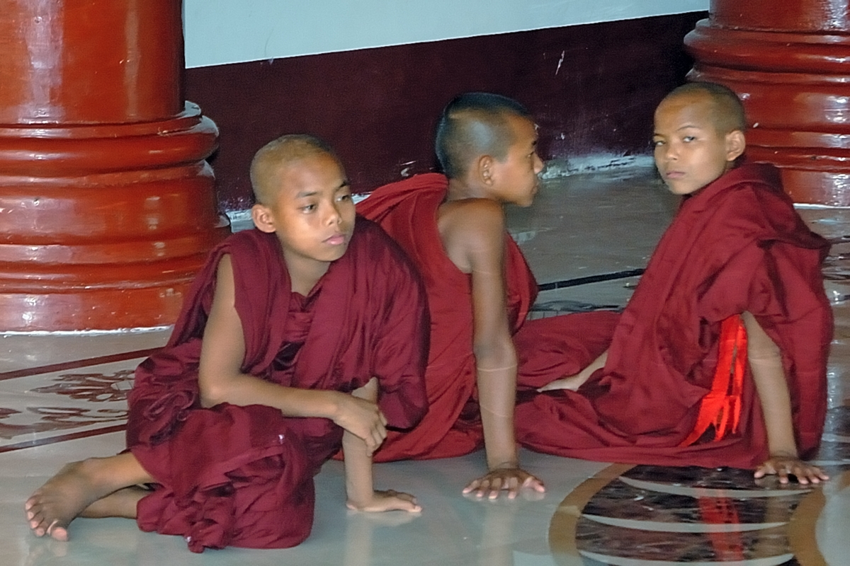 Novices in the Shwedagon complex