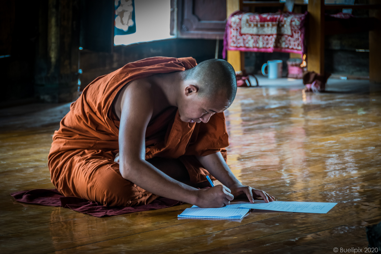 Novize beim Shwe-Yan-Pyay-Kloster - Nyaungshwe, Myanmar (© Buelipix)