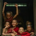 Novizen im Kloster bei Yangon