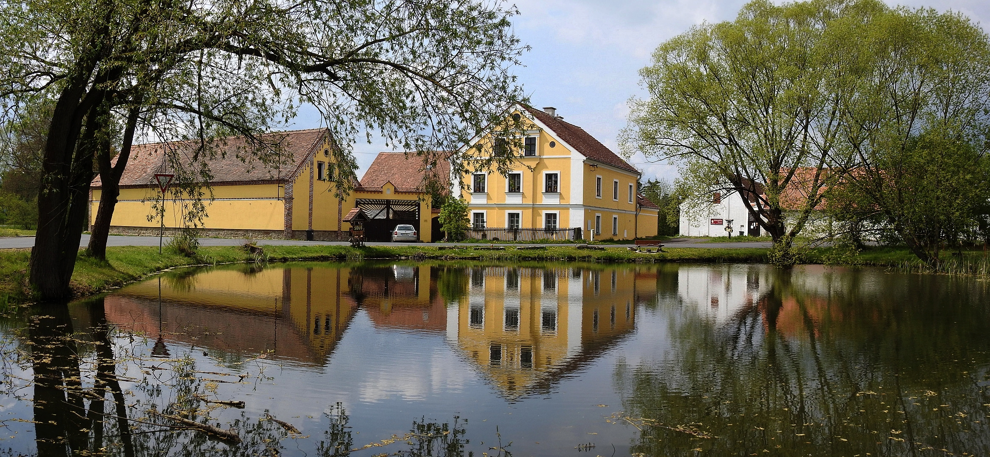 Novy Drahov gespiegelt