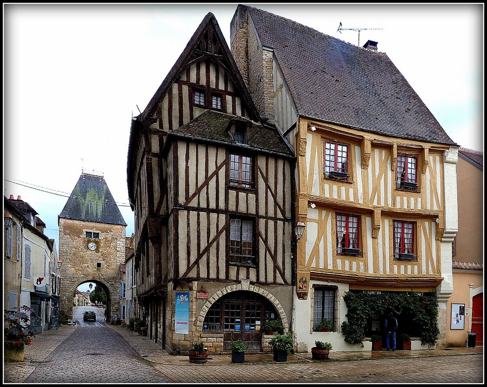 Noyers sur Serein 1 photo et image europe, france, architecture Images Noyers sur Serein 1 photo et image europe, france, architecture Images