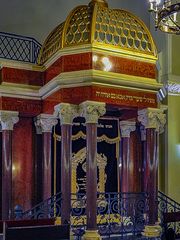 Nozyk Synagoge - Altar