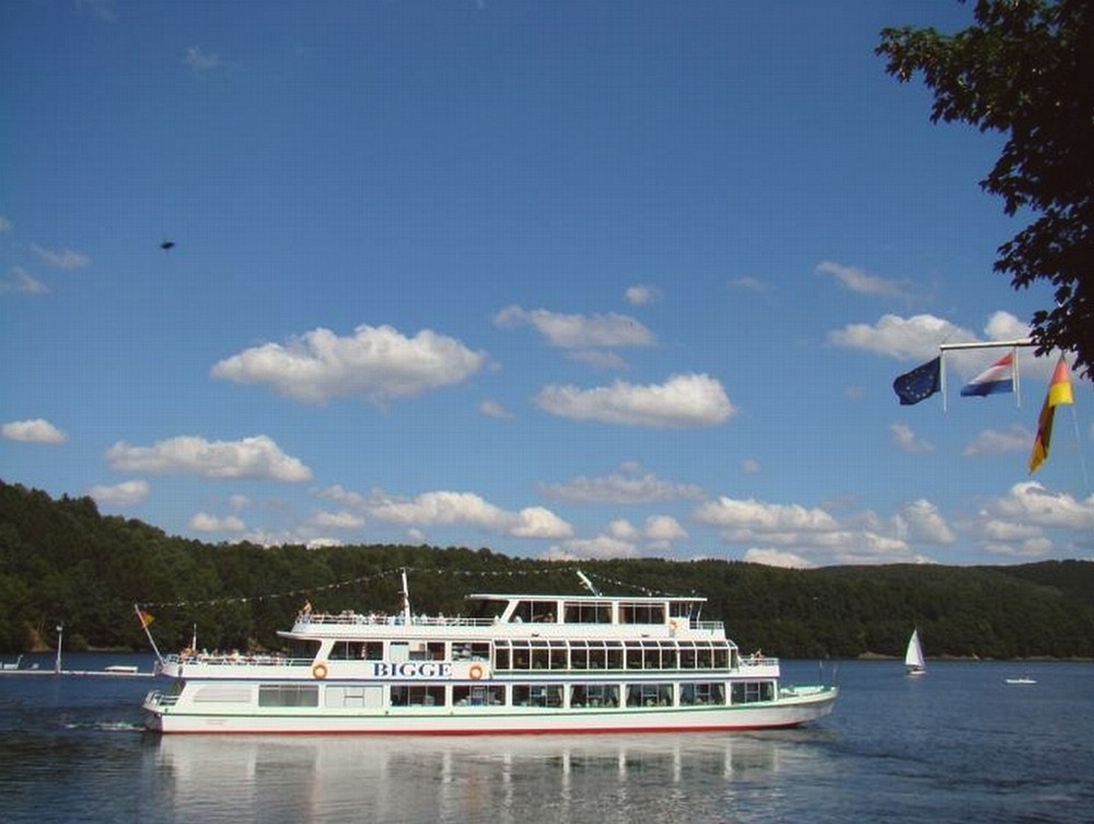 NRW-Stadt Land Aktiv  Biggeseerundfahrt : Anlegestelle Sondern,;17.07.2007