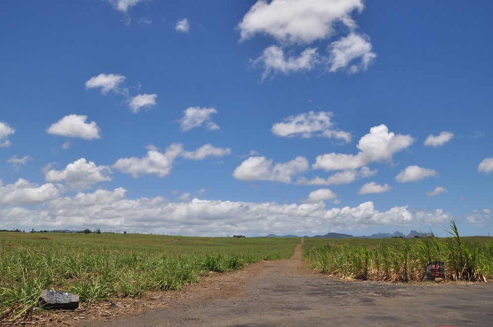 nuages et ciel bleu