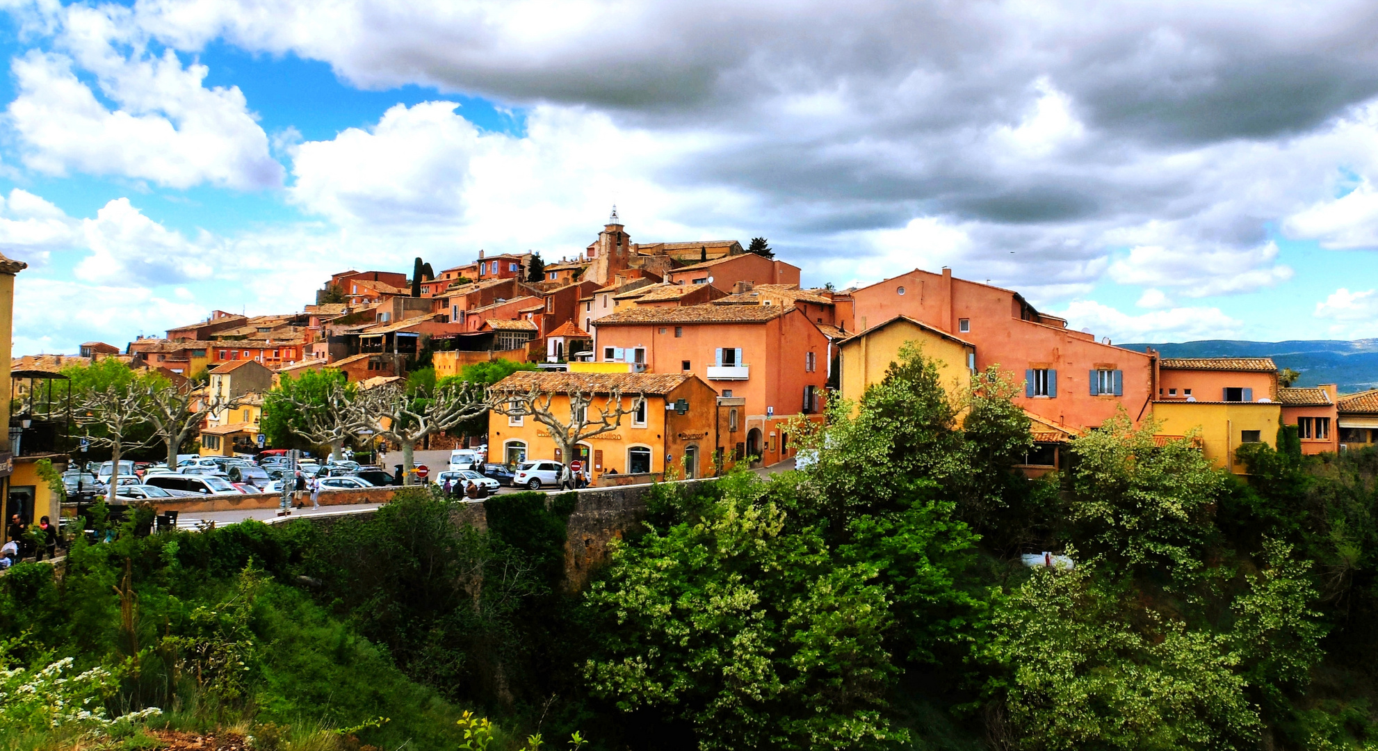 Nuages sur Roussillon