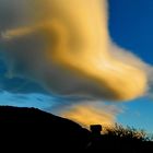 nube sobre el lago