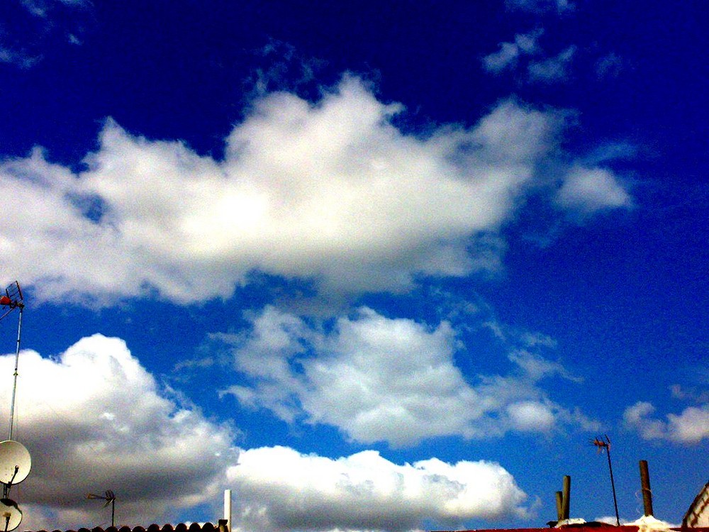 Nubes con antenas jejeje