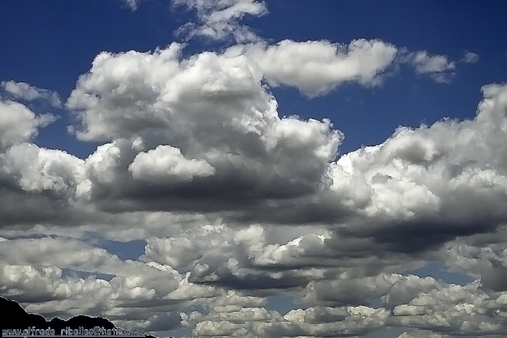 NUBES DE JUNIO