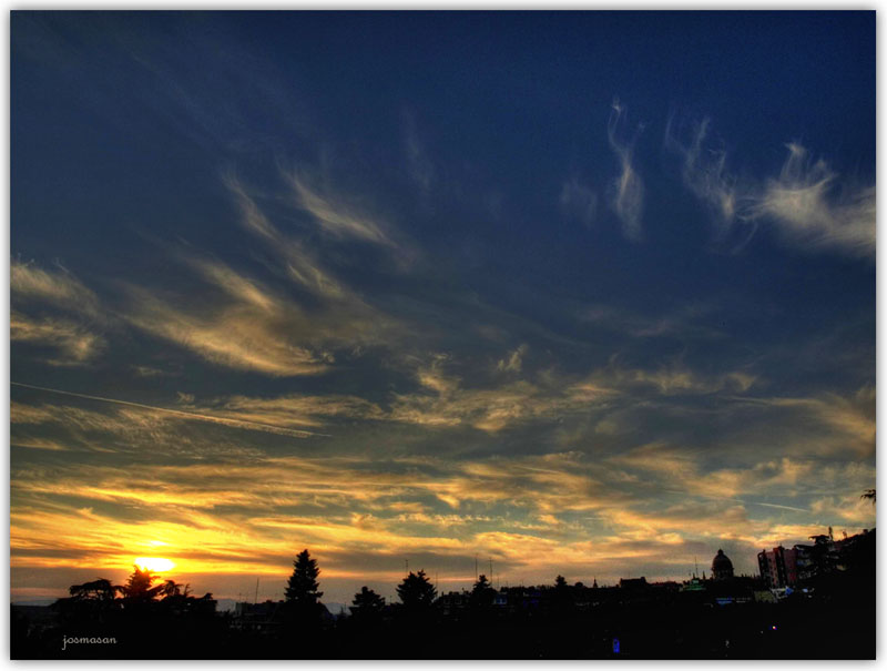 Nubes deshilachadas (HDR)