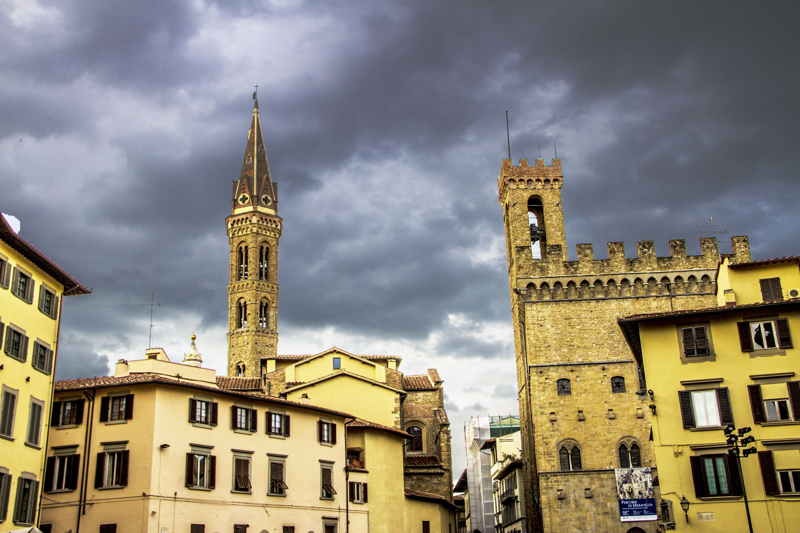 NUBES SOBRE LA CIUDAD