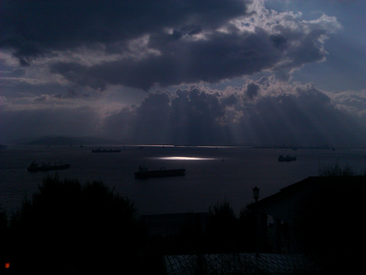 nubes y claros en La Línea de la Concepción, Cádiz