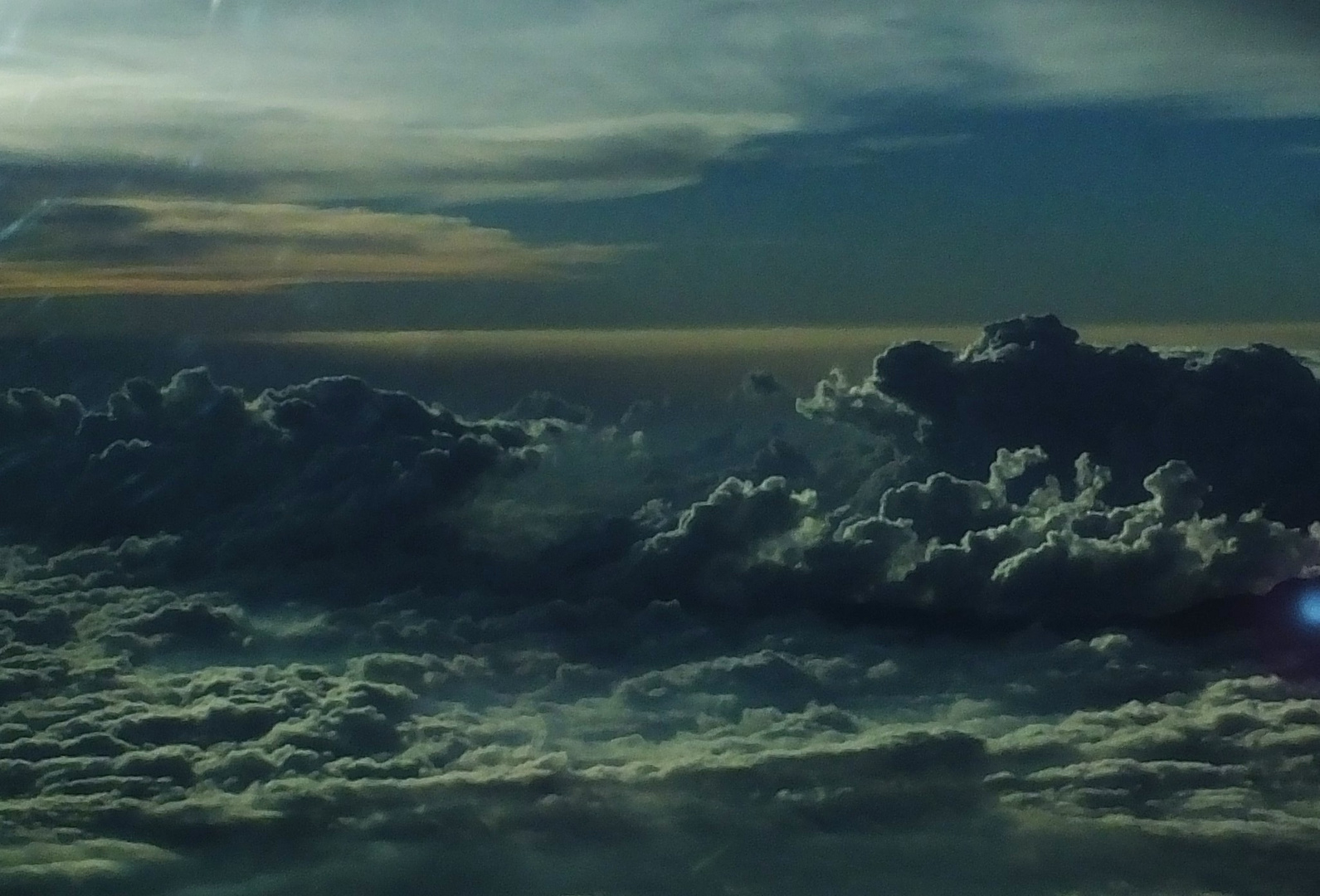 NUBES Y PICOS